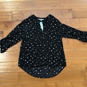 NWT- Daniel Rainn - Waterman Split Neck Blouse - size Large